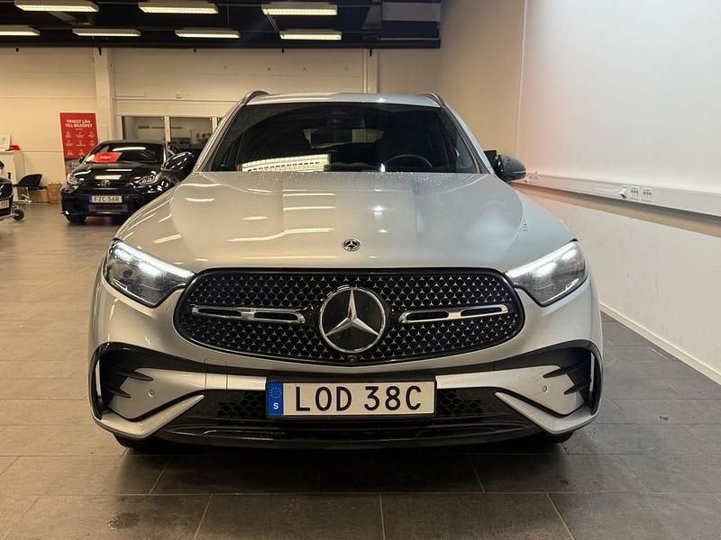 Begagnad Mercedes GLC300 AMG line 333 HK (244 kW) 2024 Silver SUV