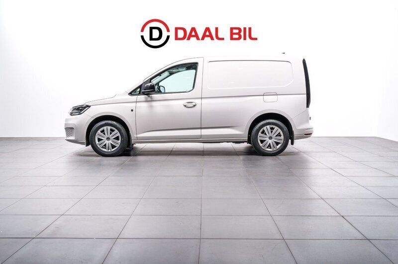 Vit Begagnad 2021 VW Caddy Minibuss | 259 700 kr (Marknadspris) - Bild 1/4