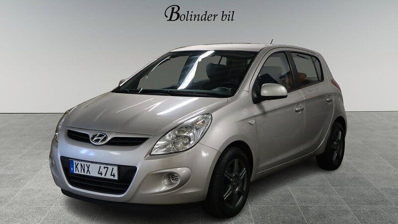 Silver Begagnad 2009 Hyundai i20 Select Halvkombi | 58 900 kr (Lite dyr) - Bild 1/4