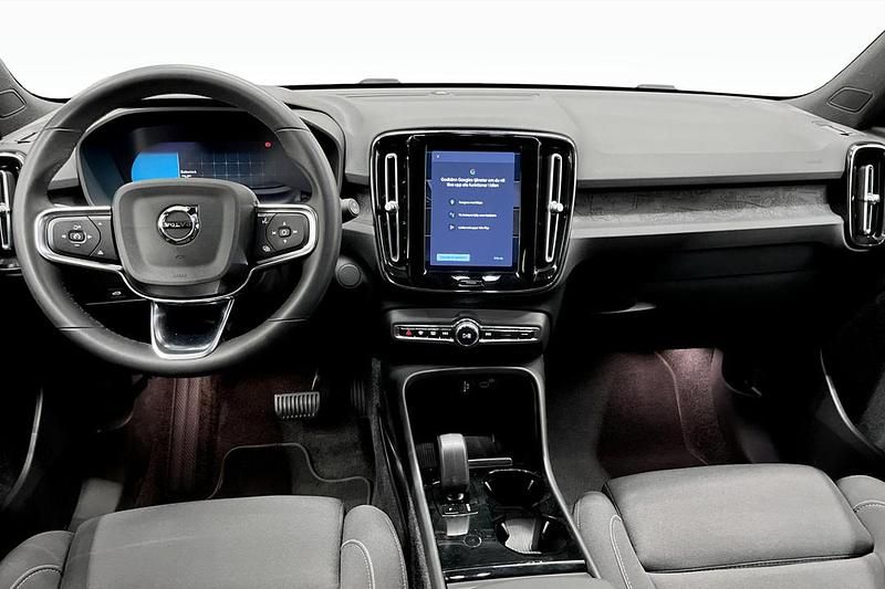 Begagnad Volvo XC40 Single Motor 175 kW (238 HK) 2023 Svart SUV