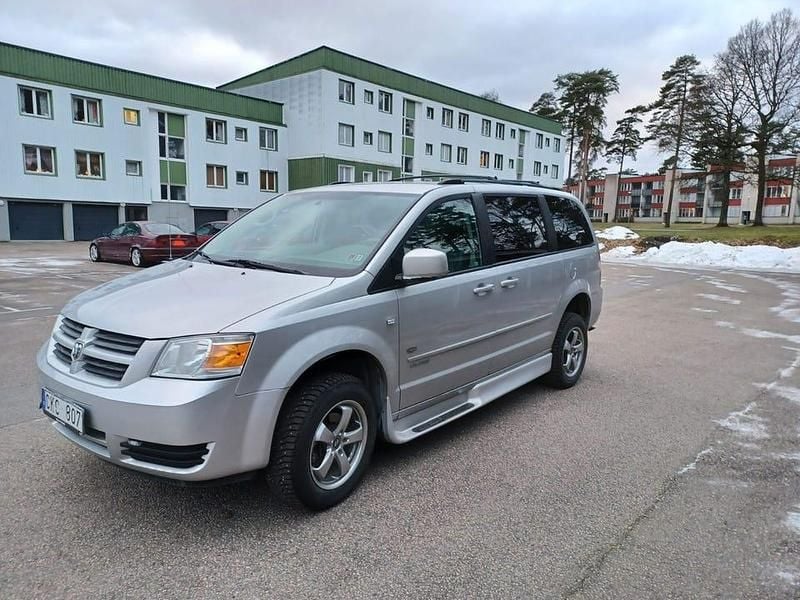 Begagnad Dodge Grand Caravan 178 HK (130 kW) 2009 Minibuss