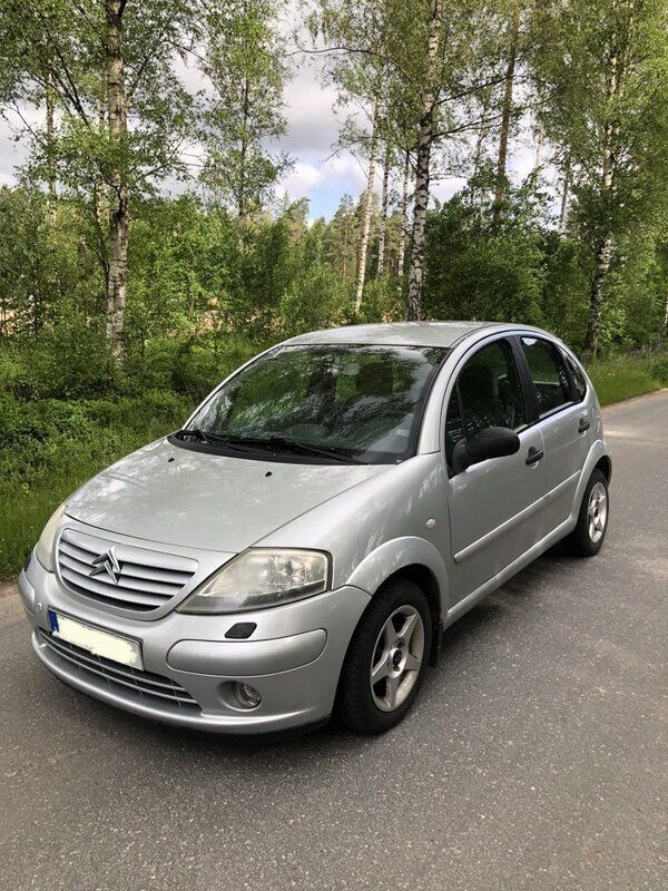 Silver Begagnad 2003 Citroën C3 Halvkombi | 14 300 kr (Marknadspris) - Bild 1/4