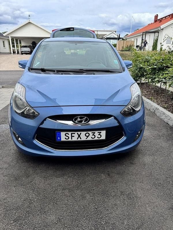 Blå Begagnad 2011 Hyundai ix20 Minibuss | 65 000 kr (Superpris) - Bild 1/4