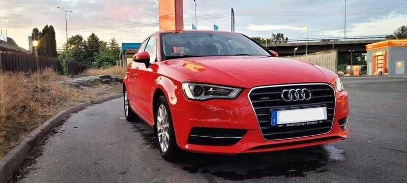 Röd Begagnad 2015 Audi A3 Sportback Attraction Halvkombi | 120 000 kr (Superpris) - Bild 1/4