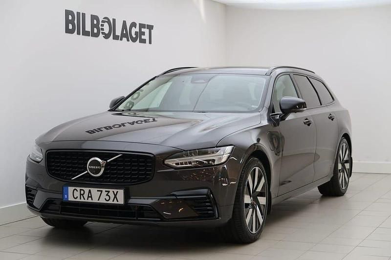 Grå Begagnad 2025 Volvo V90 Plus Kombi | 499 500 kr - Bild 1/4