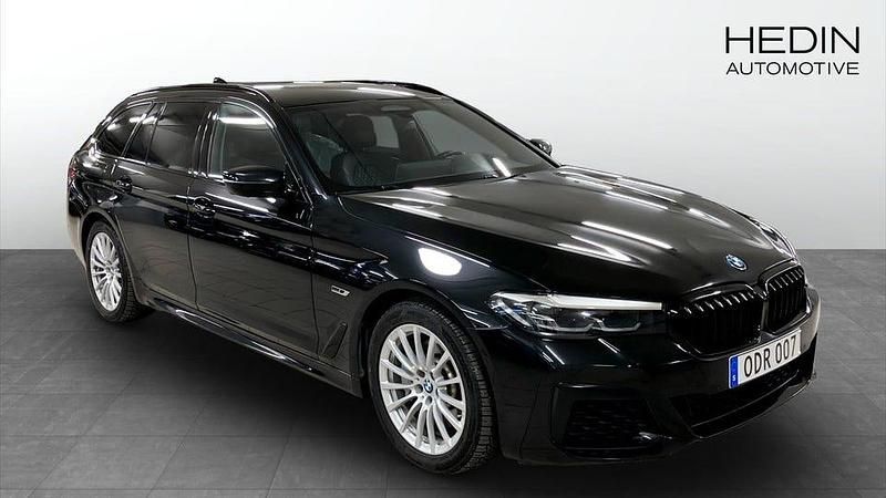 Begagnad BMW 530 M Sport 184 HK (135 kW) 2023 Svart Kombi