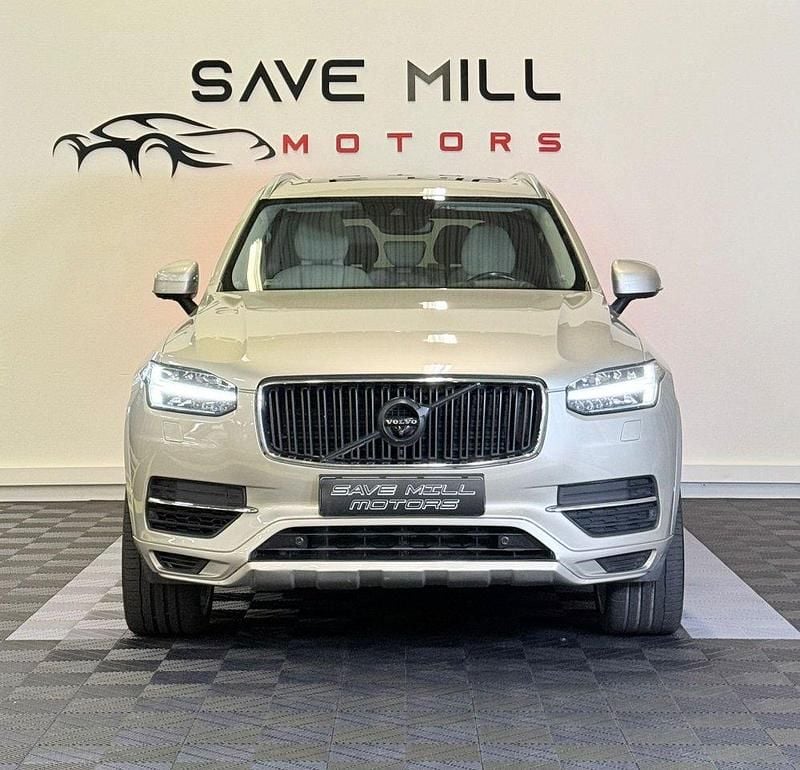 Ljusbrun (brun) Begagnad 2017 Volvo XC90 Inscription SUV | 439 900 kr (Lite dyr) - Bild 1/4