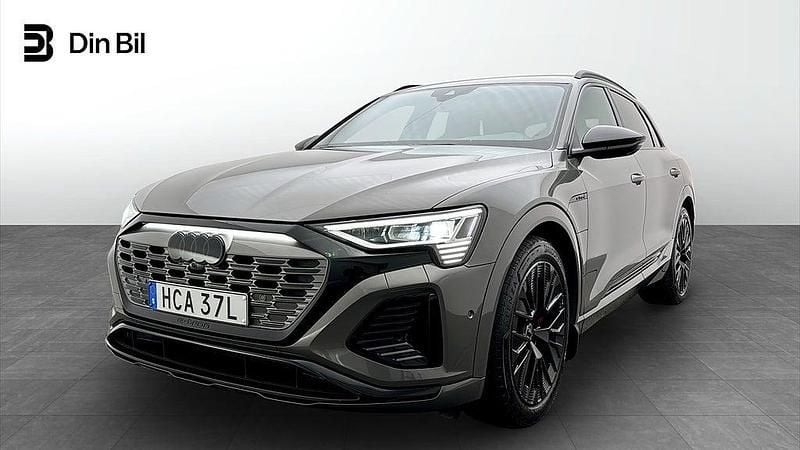 Begagnad Audi e-tron S-Line 300 kW (408 HK) 2023 Grå SUV