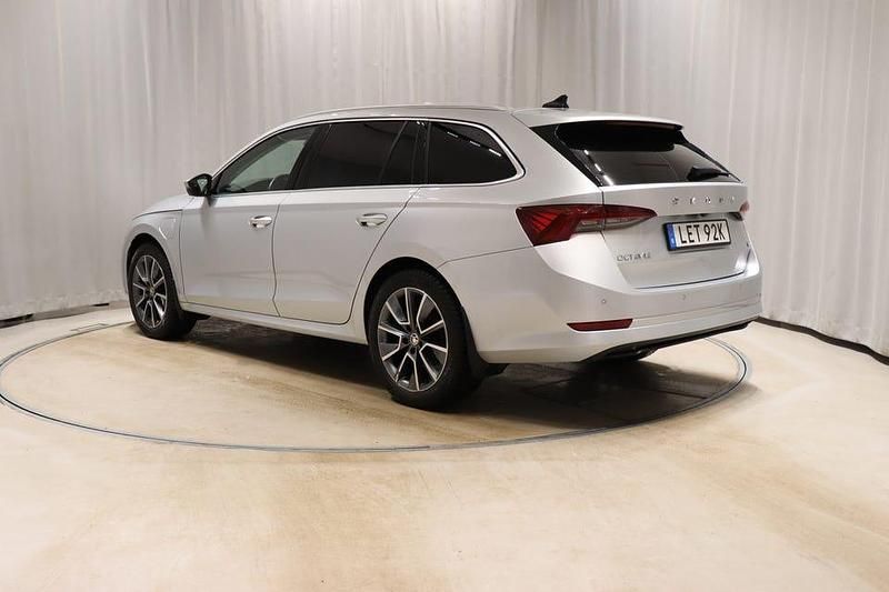 Begagnad Skoda Octavia 204 HK (150 kW) 2021 Silver metallic Kombi