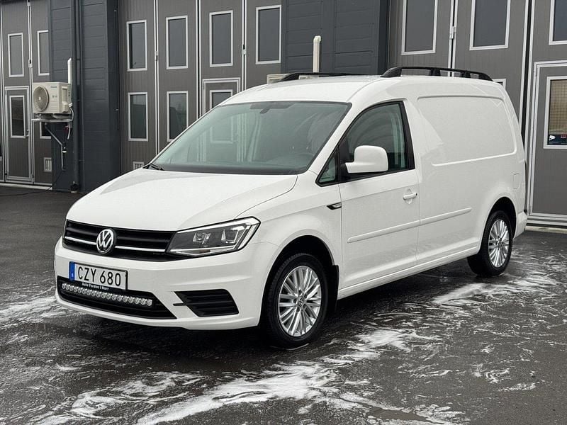Vit Begagnad 2016 VW Caddy Maxi Minibuss | 169 900 kr (Bra pris) - Bild 1/4