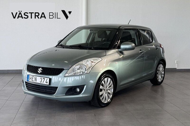 Grön Begagnad 2011 Suzuki Swift Halvkombi | 59 900 kr (Marknadspris) - Bild 1/4