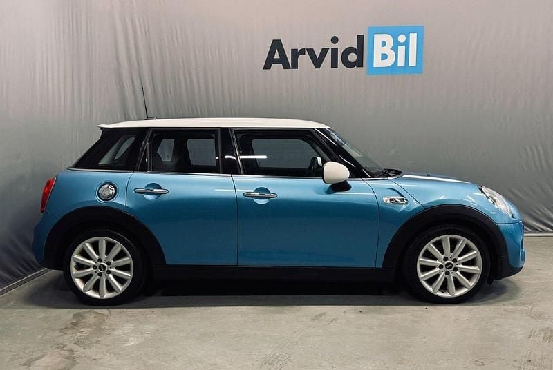 Blå Begagnad 2014 Mini Cooper S Chili Halvkombi | 134 700 kr (Bra pris) - Bild 1/3