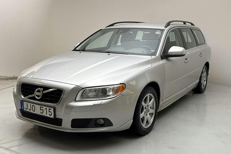 Ljusgrå Begagnad 2013 Volvo V70 Dynamic Kombi | 95 550 kr - Bild 1/4