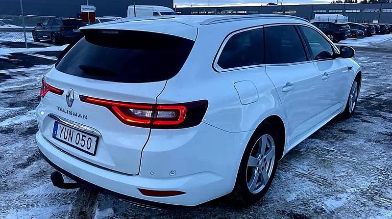 Begagnad Renault Talisman GrandTour 160 HK (117 kW) 2017 Vit Kombi