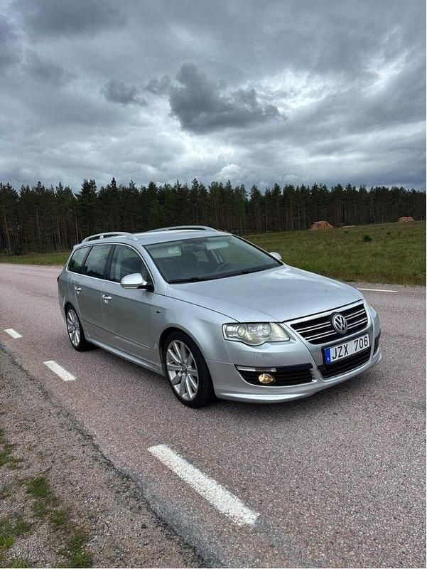 Silver Begagnad 2010 VW Passat Sportline Kombi | 34 000 kr (Bra pris) - Bild 1/4