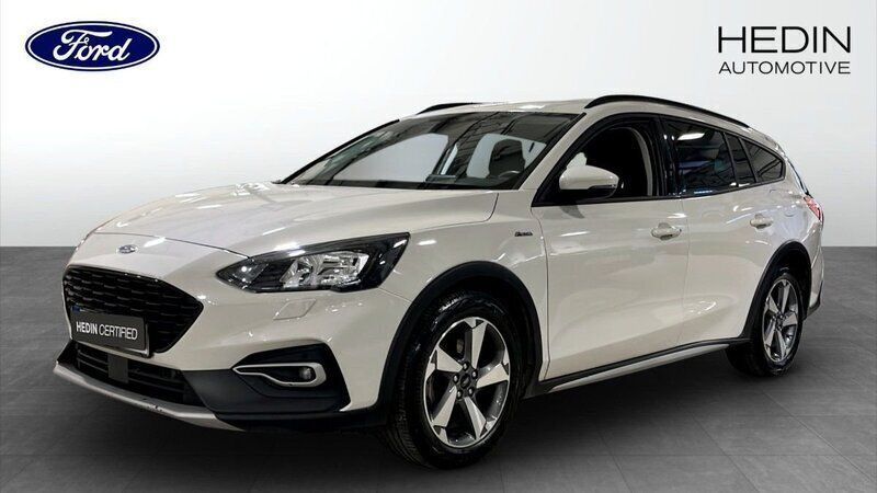 Vit (white) Begagnad 2022 Ford Focus Active Kombi | 194 900 kr (Marknadspris) - Bild 1/4
