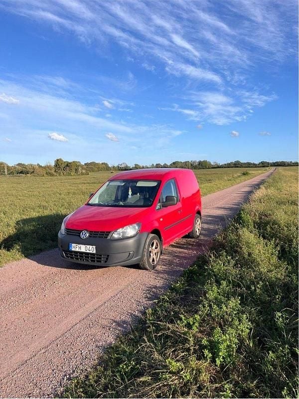 Röd Begagnad 2012 VW Caddy Minibuss | 45 000 kr (Bra pris) - Bild 1/3