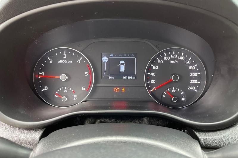 Vit Begagnad 2017 Kia Sportage Advance SUV | 139 900 kr (Marknadspris) - Bild 1/4