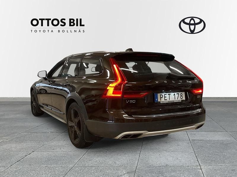 Begagnad Volvo V90 CC Inscription 238 HK (175 kW) 2017 Mörkbrun Kombi