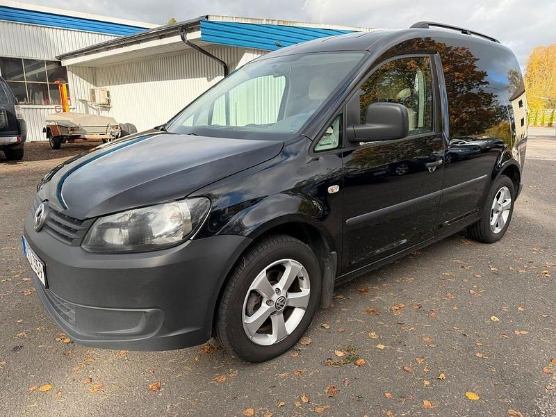 Svart Begagnad 2014 VW Caddy Minibuss | 89 900 kr (Lite dyr) - Bild 1/4