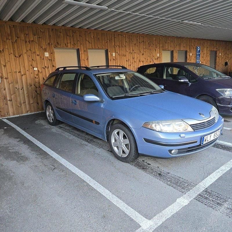 Blå Begagnad 2005 Renault Laguna II Kombi | 20 000 kr - Bild 1/4