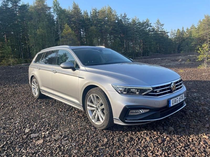 Begagnad VW Passat 200 HK (147 kW) 2021 Pyrit silver metallic