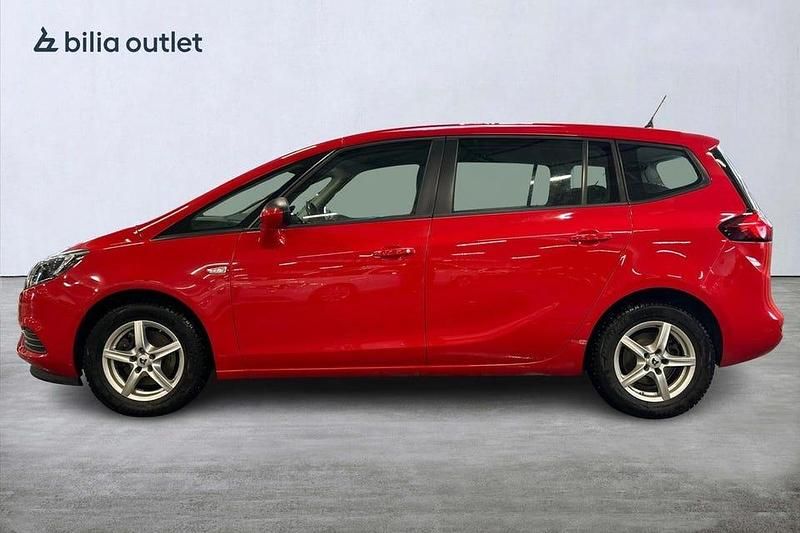 Begagnad Opel Zafira 150 HK (110 kW) 2017 Röd Minibuss
