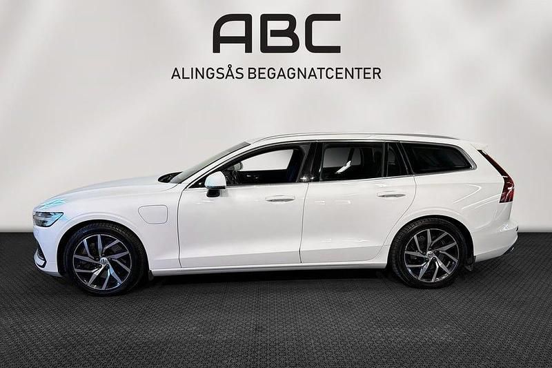 Begagnad Volvo V60 Inscription 340 HK (250 kW) 2021 Vit Kombi
