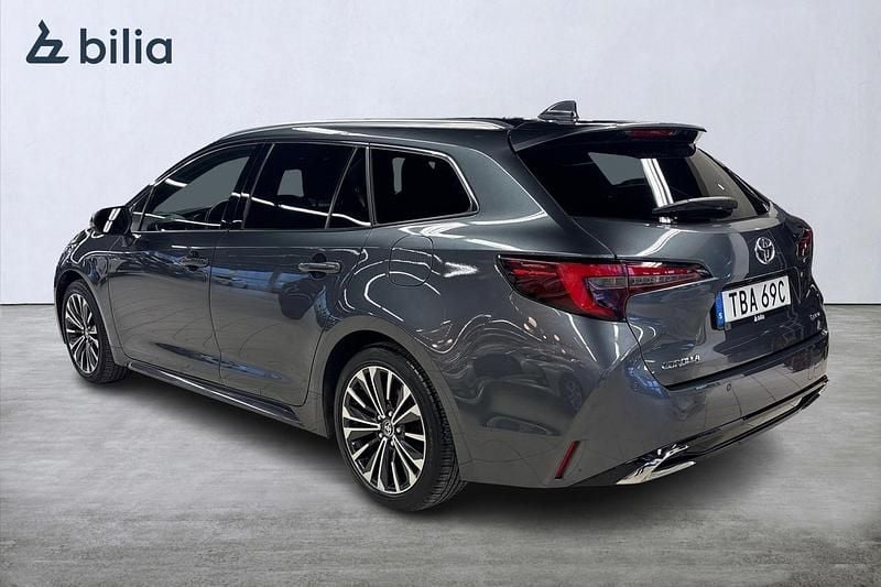 Begagnad Toyota Corolla Style 141 HK (103 kW) 2024 Grå Kombi