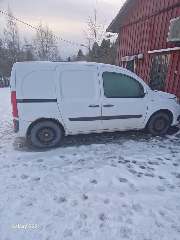 Vit Begagnad 2013 Mercedes Citan 108 Minibuss | 17 500 kr - Bild 1/4