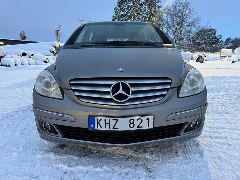 Begagnad Mercedes B200 136 HK (100 kW) 2007 Minibuss