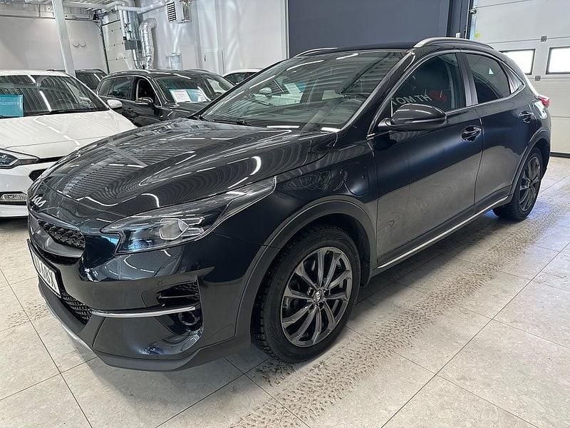 Begagnad Kia XCeed Advance 105 HK (77 kW) 2022 Svart SUV