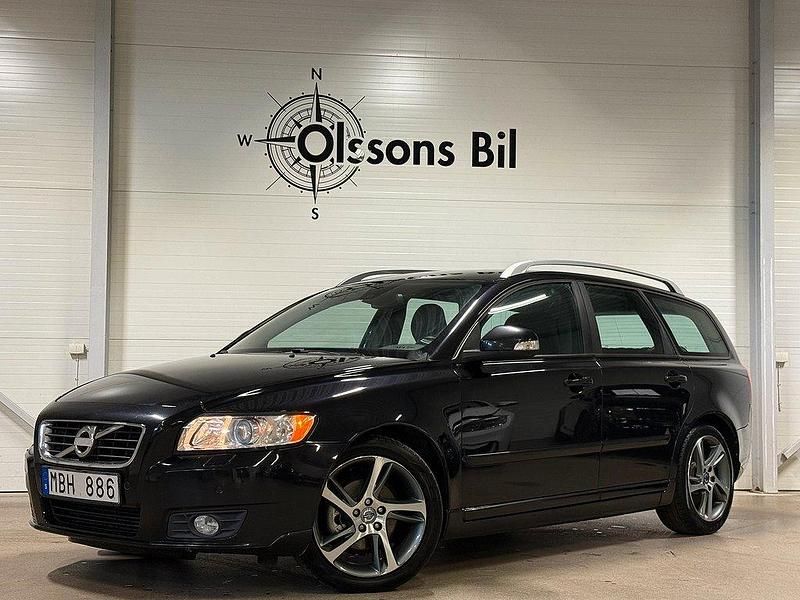 Svart Begagnad 2012 Volvo V50 Momentum Kombi | 69 900 kr (Lite dyr) - Bild 1/4