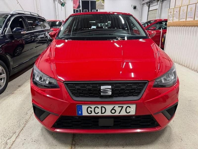 Röd Begagnad 2022 Seat Ibiza Halvkombi | 159 900 kr (Marknadspris) - Bild 1/4