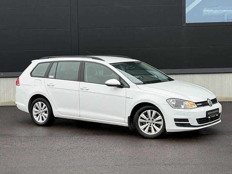 Begagnad VW Golf VII 110 HK (80 kW) 2014 Vit Kombi