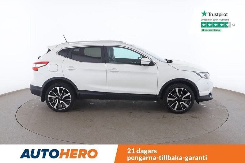 Vit Begagnad 2017 Nissan Qashqai 360º SUV | 134 000 kr (Marknadspris) - Bild 1/4