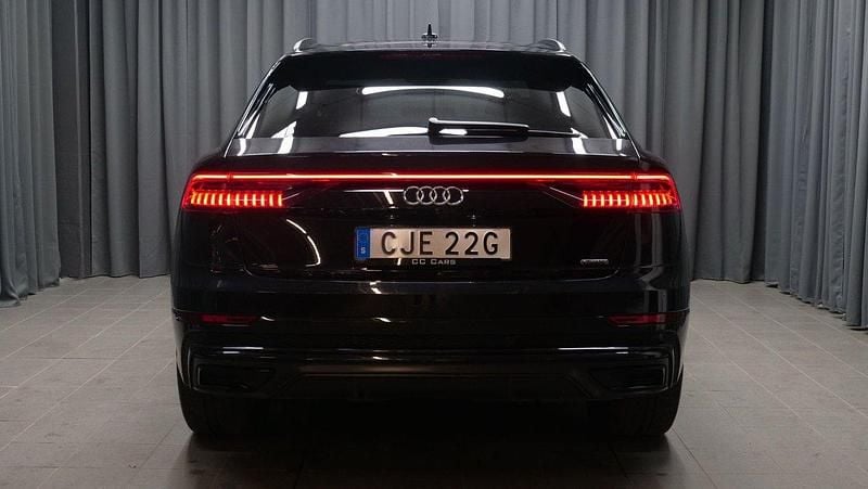 Begagnad Audi Q8 S-Line 286 HK (210 kW) 2019 Svart SUV
