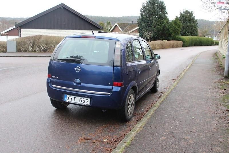 Begagnad Opel Meriva 105 HK (77 kW) 2006 Minibuss