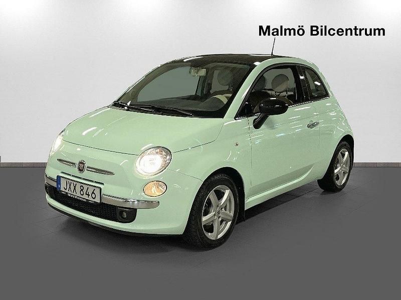 Grön Begagnad 2014 Fiat 500 Lounge Halvkombi | 84 900 kr (Dyr) - Bild 1/4