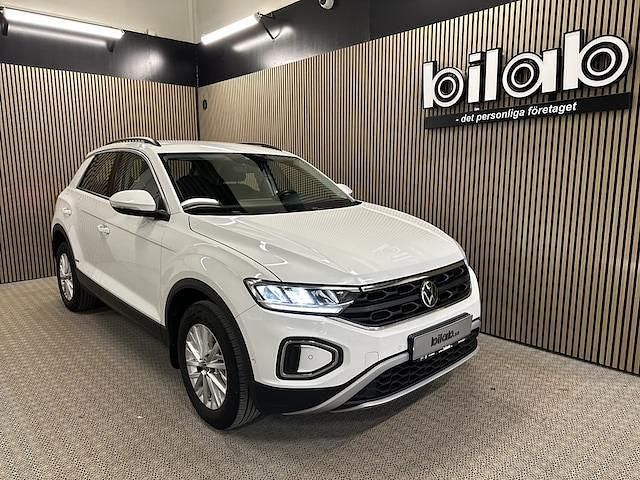 Begagnad 2023 VW T-Roc Life SUV | 219 000 kr - Bild 1/4