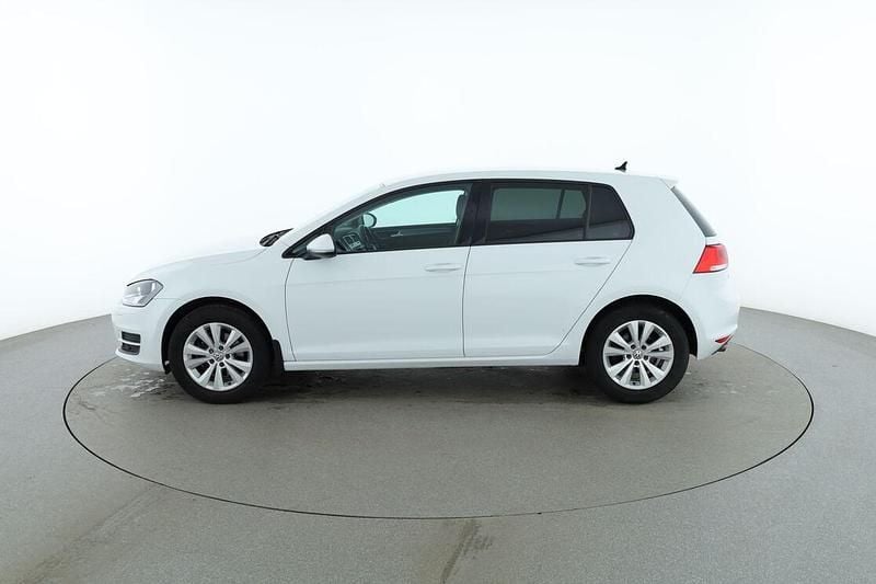 Begagnad VW Golf Comfortline 125 HK (91 kW) 2016 Vit Sedan