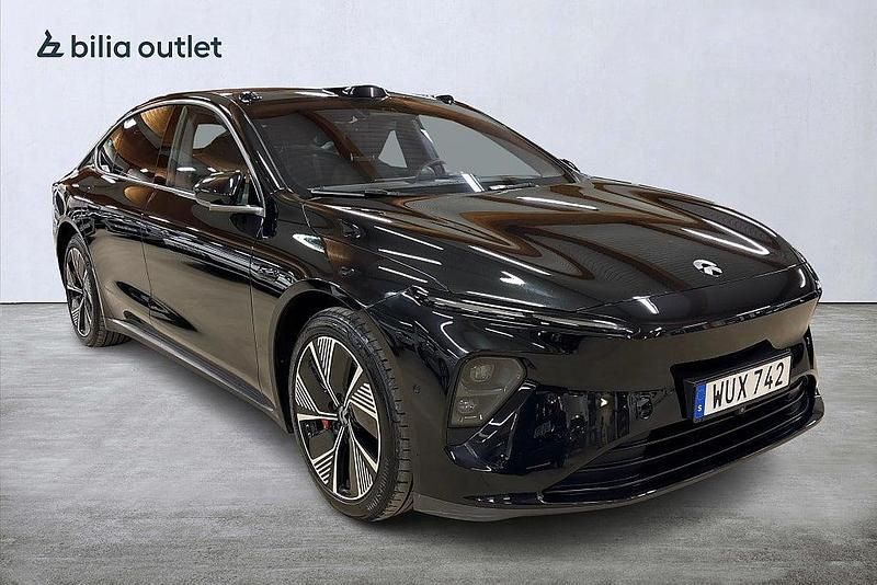Begagnad Nio ET7 480 kW (653 HK) 2022 Svart Sedan
