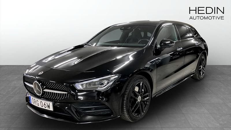 Begagnad 2022 Mercedes CLA250e Shooting Brake AMG Kombi | 339 000 kr (Lite dyr) - Bild 1/4