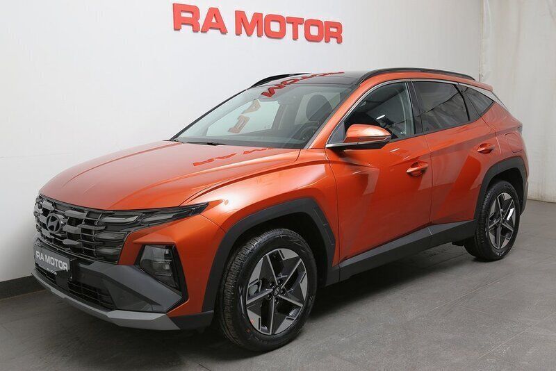 Grön Ny 2024 Hyundai Tucson Advanced SUV | 449 900 kr (Marknadspris) - Bild 1/4