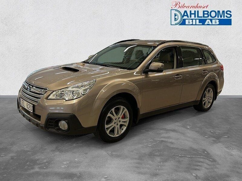 Ljusbrun (lbrun) Begagnad 2013 Subaru Outback SUV | 134 900 kr (Lite dyr) - Bild 1/4