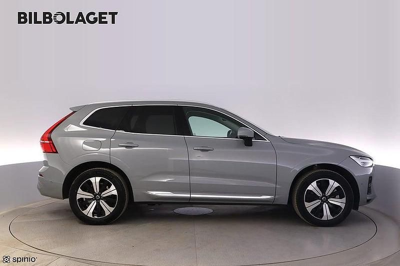 Begagnad Volvo XC60 Plus 350 HK (257 kW) 2024 Grå SUV