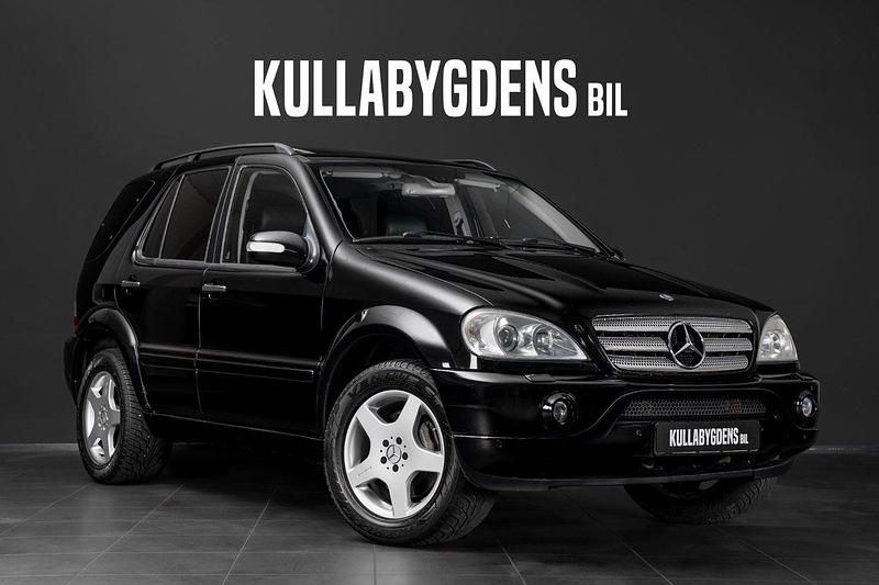 Svart Begagnad 2002 Mercedes ML55 AMG AMG SUV | 129 000 kr - Bild 1/4