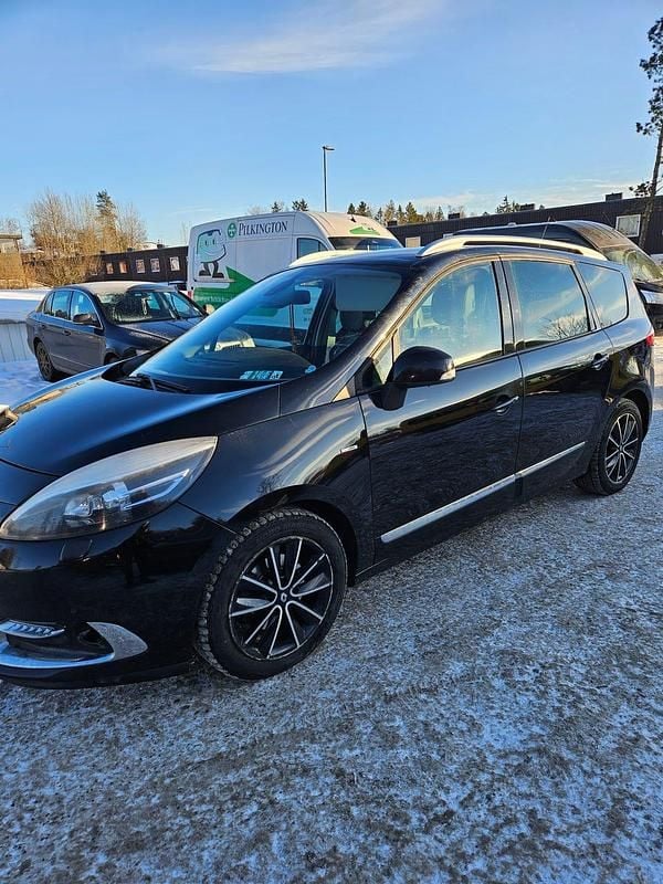 Begagnad Renault Grand Scénic III 110 HK (80 kW) 2014 Minibuss