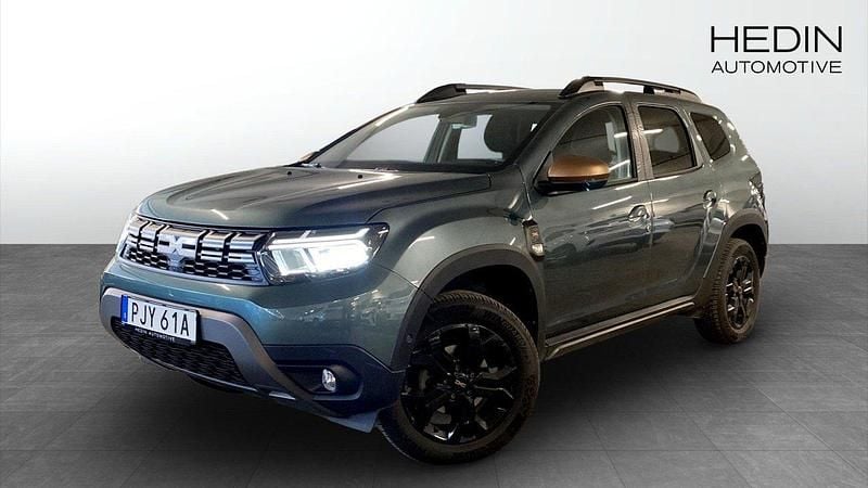 Grön (green) Begagnad 2023 Dacia Duster Extreme SUV | 229 900 kr (Marknadspris) - Bild 1/4