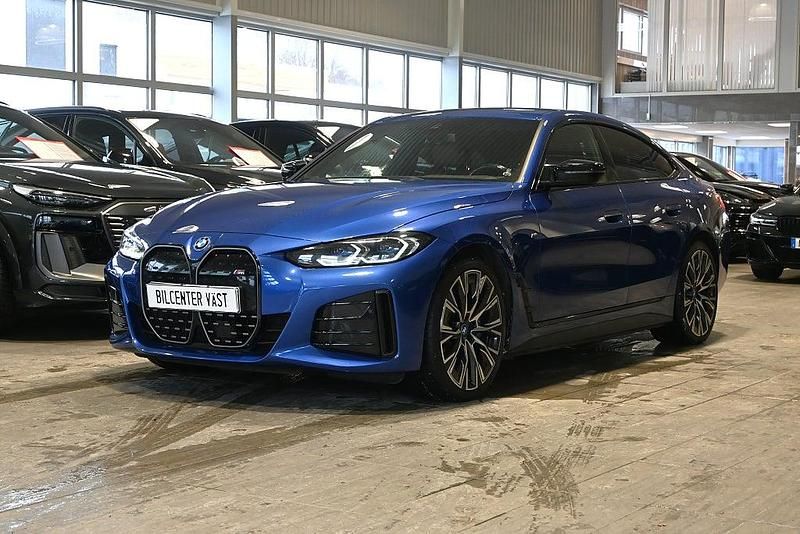 Begagnad BMW i4 M Sport 442 kW (601 HK) 2022 Blå Sedan